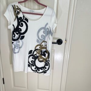 White House/Black Market Tee